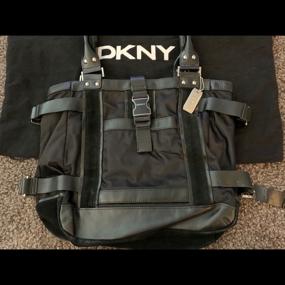 DKNY black should bag - Picture 2 of 8